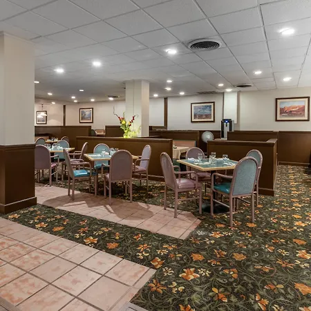 Ramada By Wyndham Reno Hotel & Casino-3